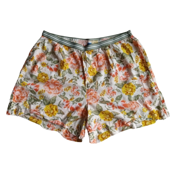 OLD NAVY Tall Lightweight Floral Shorts - Picture 2 of 8